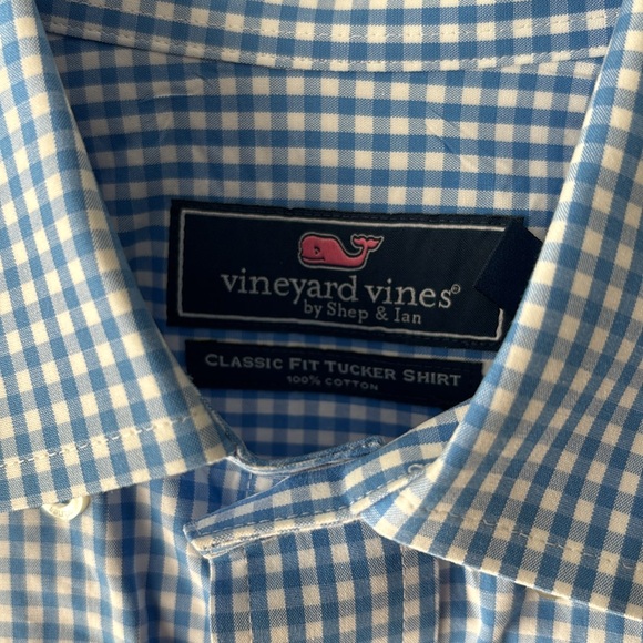 Men’s light blue plaid vineyard vines button down shirt *has mark on left sleeve - Picture 5 of 6